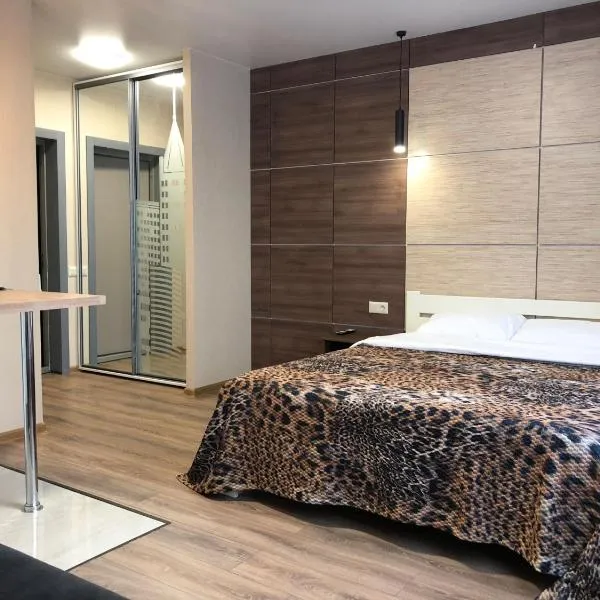 East Residence، فندق في Bortnichi