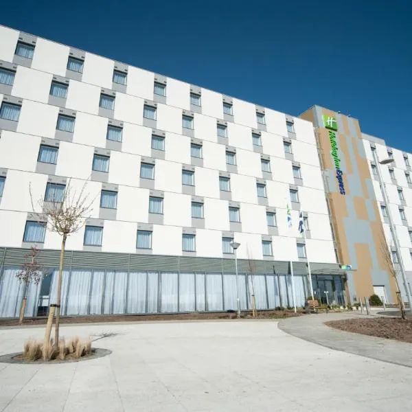 Holiday Inn Express Aberdeen Airport, an IHG Hotel, hotel v destinaci Dyce