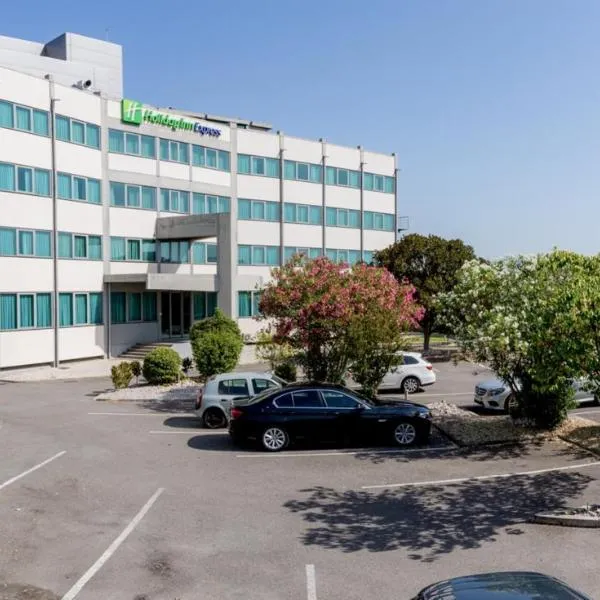 Holiday Inn Express Lisbon Airport, an IHG Hotel, hotell Lissabonis