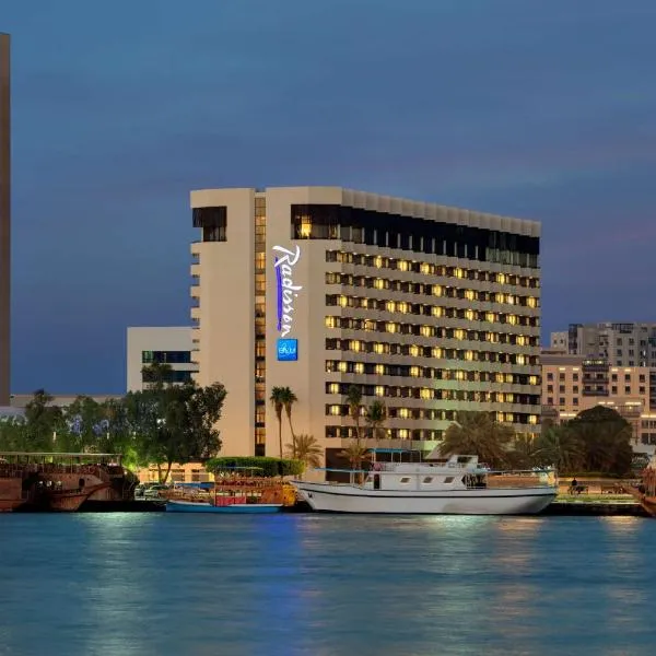 Viesnīca Radisson Blu Hotel, Dubai Deira Creek Dubaijā