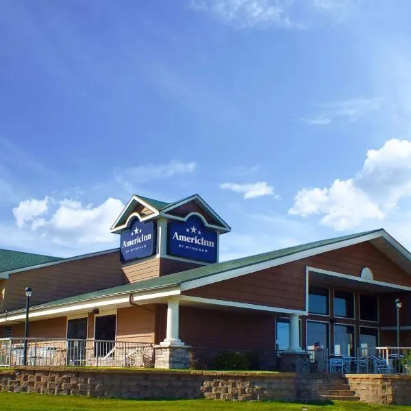 AmericInn by Wyndham Okoboji, hotel a Arnolds Park