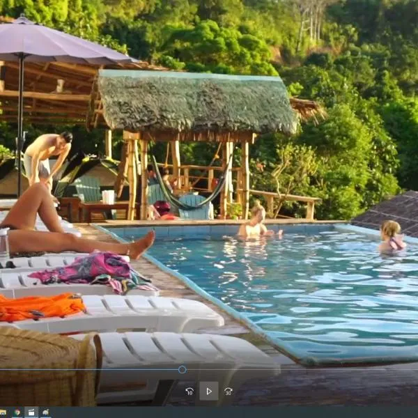 Lexias Hostel and Workspace - El Nido، فندق في Pagauanen