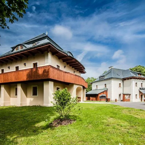 Hotel Kristin Hrádek: Děčín şehrinde bir otel