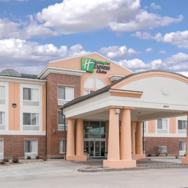 Holiday Inn Express Hotel & Suites Ames, an IHG Hotel, hotel sa Ames