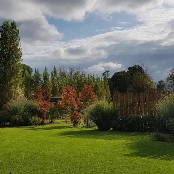 Posada del Santo Green & Rest - Cabañas, hotel in El Encón