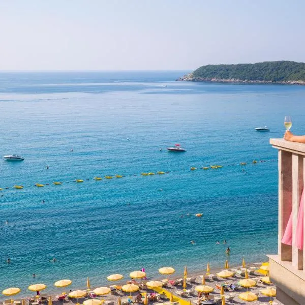 Poseidon The Beach Hotel, hotel i Budva