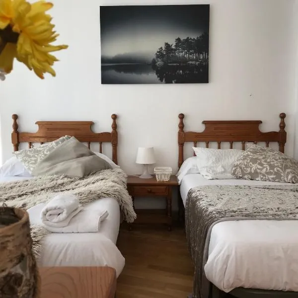 Apartamentos Arha, hotel u gradu Potes