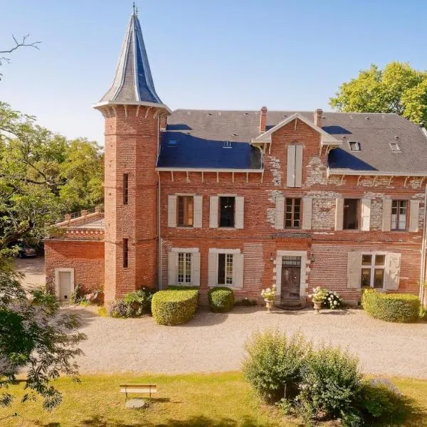 Domaine du Buc, Le Château, hotel in Brens