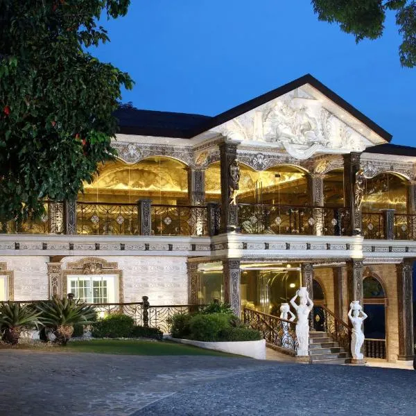 Rancho Bernardo Luxury Villas and Resort, khách sạn ở Balanga