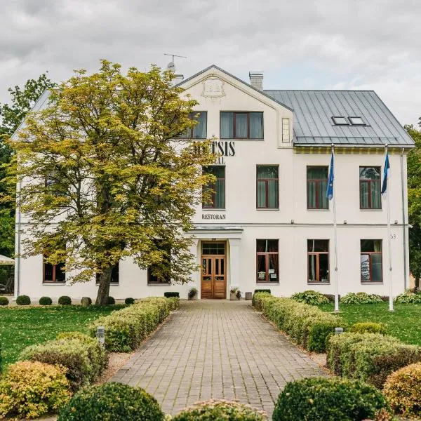 Hotel Metsis, hotell sihtkohas Tõlliste