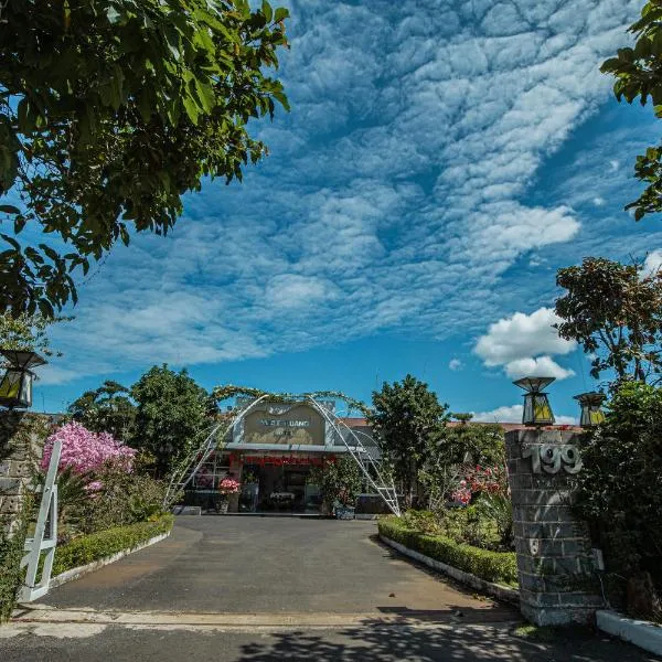 Nhat Quang Hotel, Hotel in Tân Dân (2)