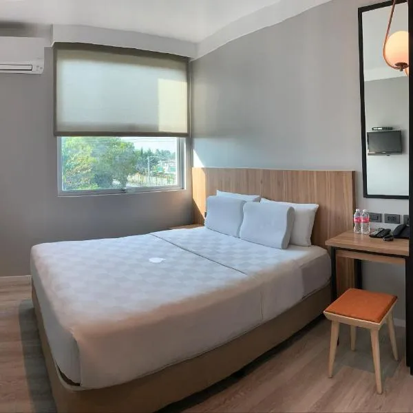 Go Hotels Bacolod: Talisay şehrinde bir otel