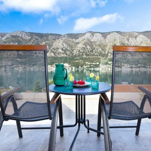 De Lux Apartments Sirena, hotel din Kotor