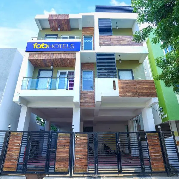 FabExpress Town Space Apartment, hotel in Tirumeshi