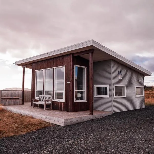 Blue View Cabin 4A With private hot tub, hotell i Tungufell