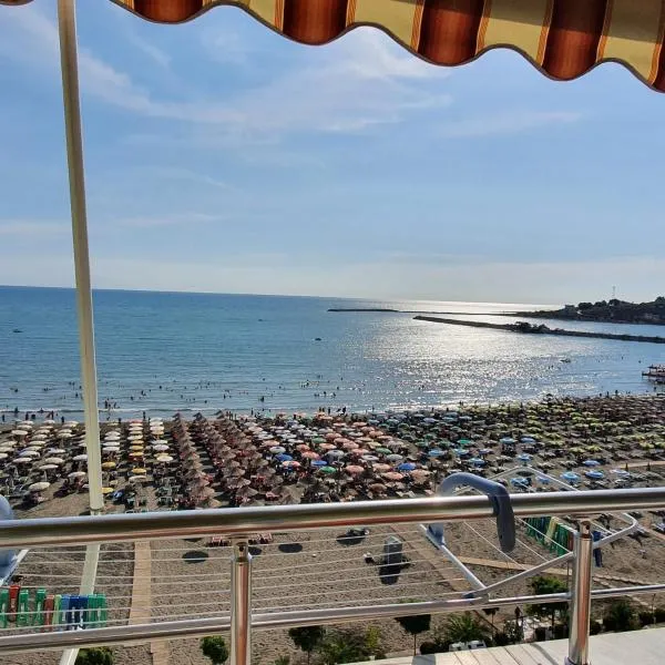 Apartment Sea View, ξενοδοχείο σε Shëngjin