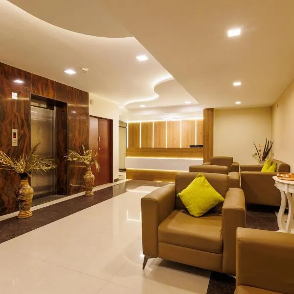 Hotel Comfort Park - Opposite Sri Ramachandra Medical College Porur, hotel in Tirumeshi