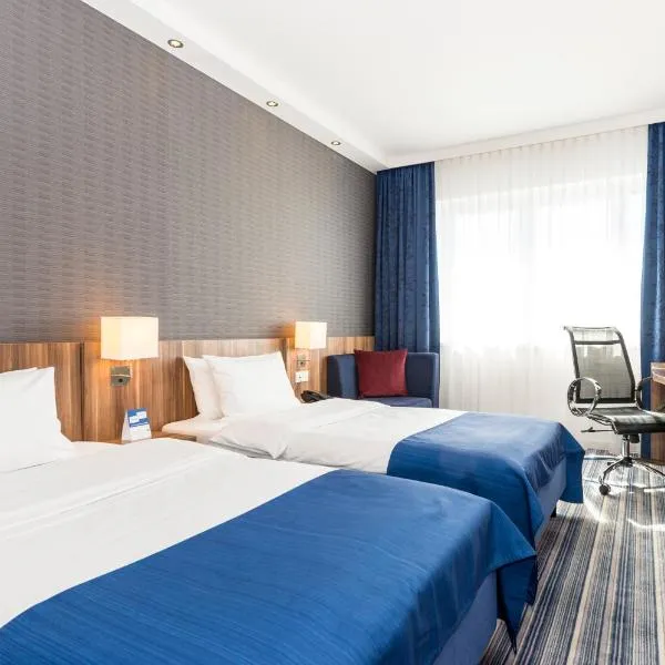 Holiday Inn Express Bremen Airport, an IHG Hotel, hotel di Bremen