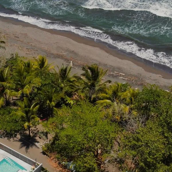 Hotel El Icaco Tortuguero, hotell i Jaloba