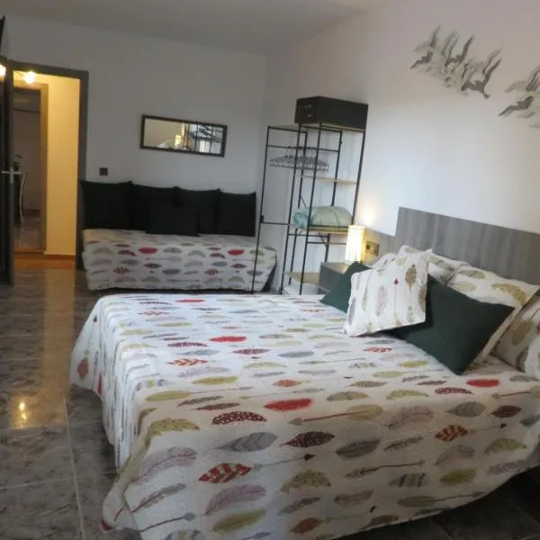 Casa Rural El Pescador: Cariñena'da bir otel