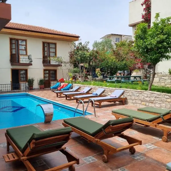 Sezgin Boutique Hotel, hotel di Kusadasi