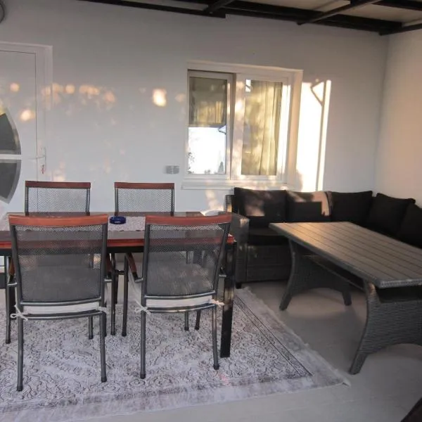 Studio Apartment Solis: Mihanići şehrinde bir otel