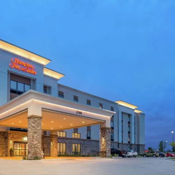 Hampton Inn and Suites Ames, IA, hotel sa Ames