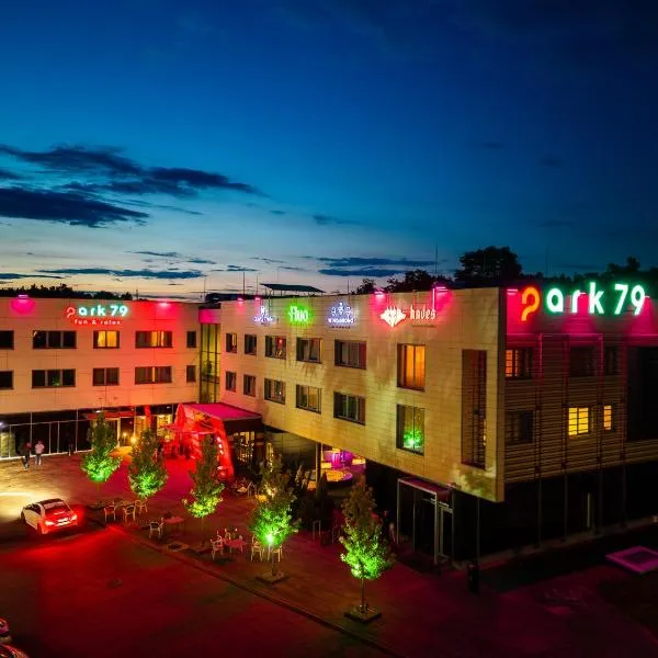 Grape Town Hotel - Park79, hotel em Zielona Góra