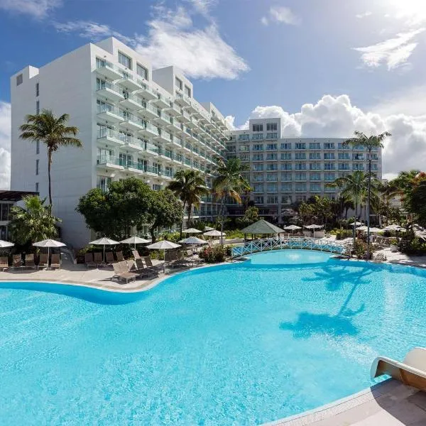 Sonesta Maho Beach All Inclusive Resort Casino & Spa, hotel i Maho Reef