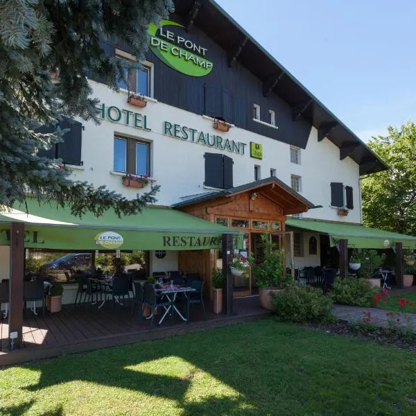 Logis Le Pont de Champ, hotel u gradu Gillonnay