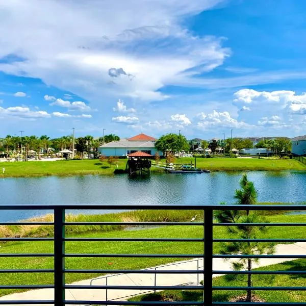 3B2B-Beautiful Lake View-Baby Friendly-FREE WATER PARK-NO Resort Fee-5 Miles to Disney-Storey Lake 3141, hôtel à Kissimmee