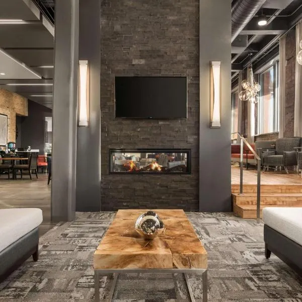 Homewood Suites By Hilton Milwaukee Downtown: Milwaukee şehrinde bir otel