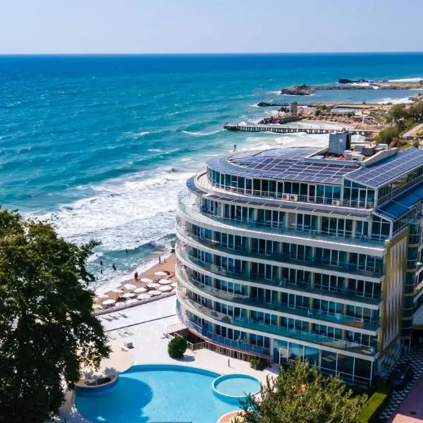 SPA Hotel Sirius Beach - All inclusive light free and SPA access, отель в Святых Константине и Елене