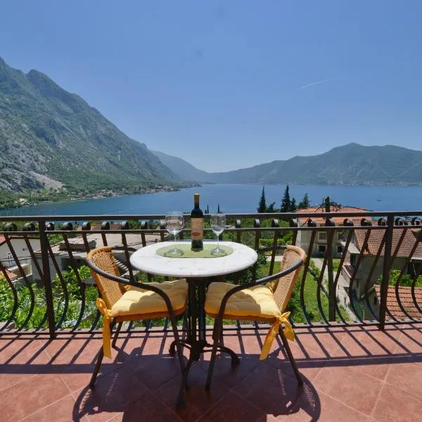 J & P Apartments Orahovac, hotel din Kotor