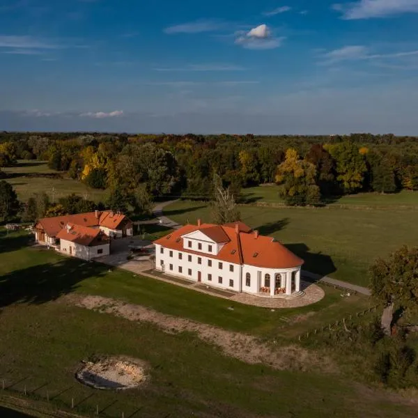 Zámeček - Chateau Lány - Depandance Stroodel، فندق في بريكلاف