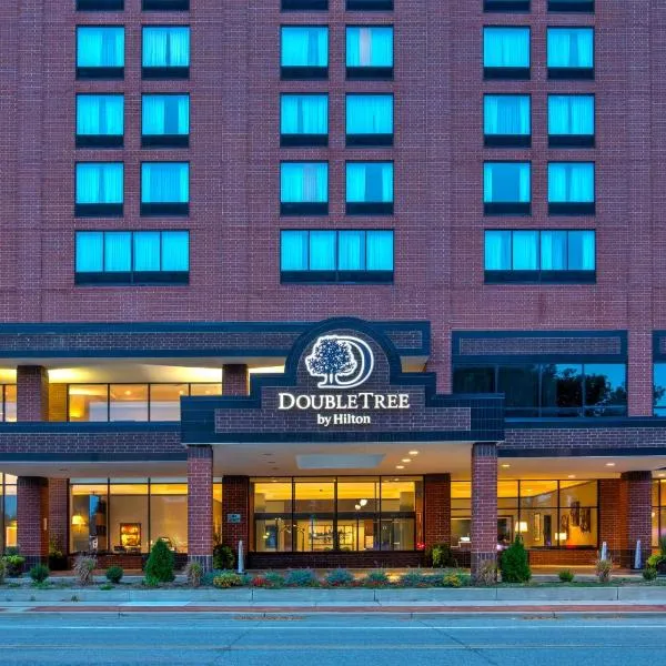 DoubleTree by Hilton Lansing, khách sạn ở Dimondale