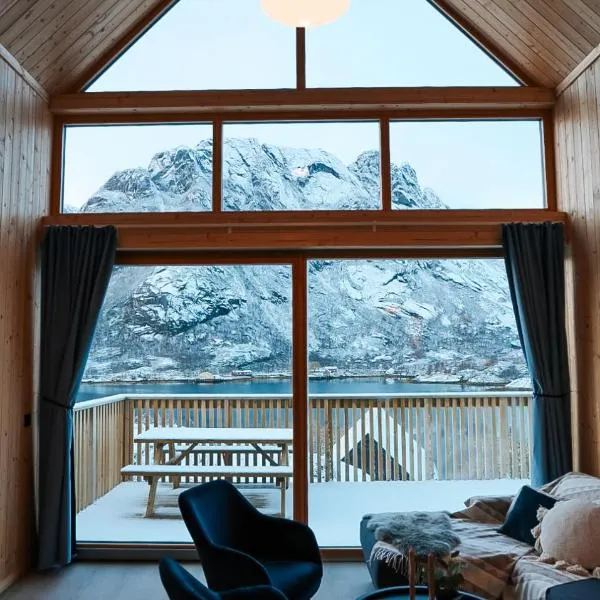 Lofoten Cabins, מלון בVestpollen