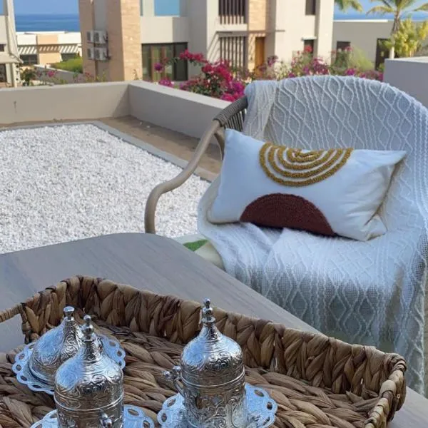 Sifah Beach Cottage: As Sifah şehrinde bir otel