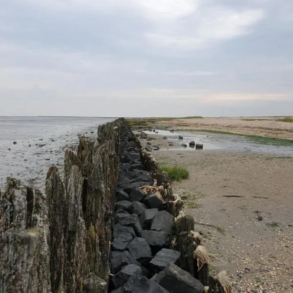 De Horizon, slapen in hutten, hotel i Pieterburen