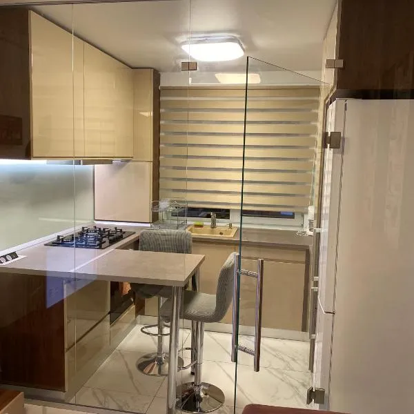 Apartament modern -mobilat nou, ξενοδοχείο σε Chiajna