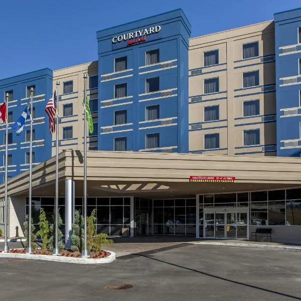 コートヤード バイ マリオット モントリオール ウエスト アイランド/ベ デｭルフ（Courtyard by Marriott Montreal West Island/Baie D’Urfe）、Kirklandのホテル