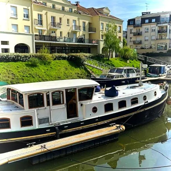 LOFT SUR L'EAU AVEC BALNEO, hotel in Osny