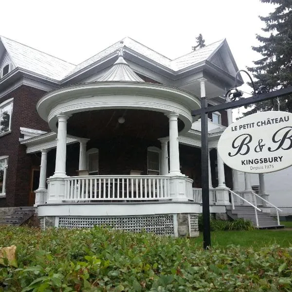 Le Petit Château Montebello B&B, hôtel à Montebello