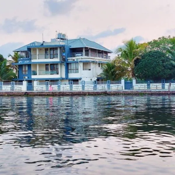 Captains Cabin backwater resort, hotel di Haripād