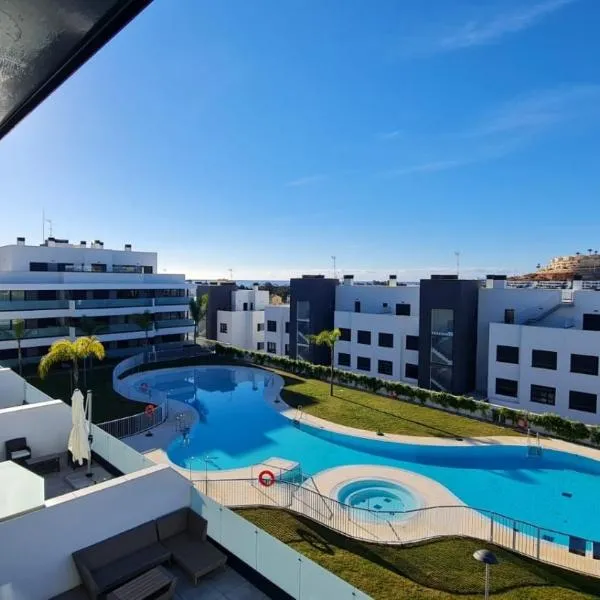 208 New luxury apartment Calaserena, hotelli Fuengirolassa