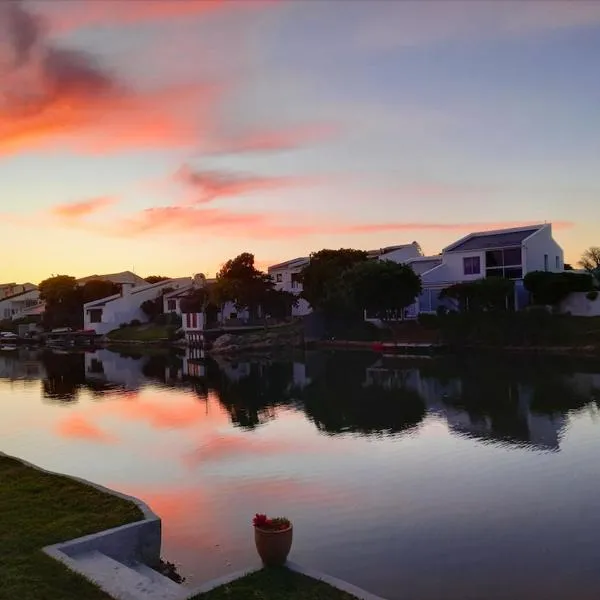 Waterside Haven, hotel di Fish Hoek