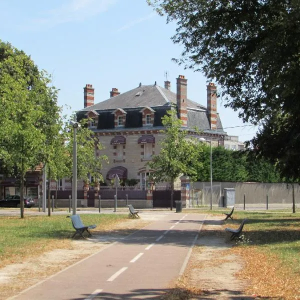 Gîte François 1er, hotel v mestu Vitry-le-François