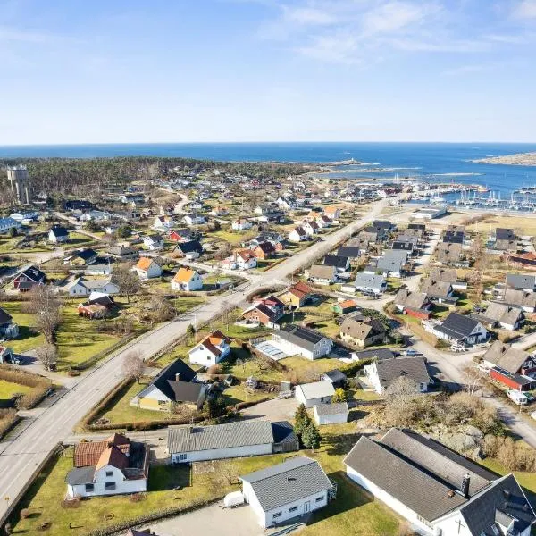 Sommarbostad i Bua i Varbergs kommun, hotel in Frillesås