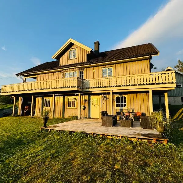 Hjemmekoselig leilighet i underetasje, hotel in Bø