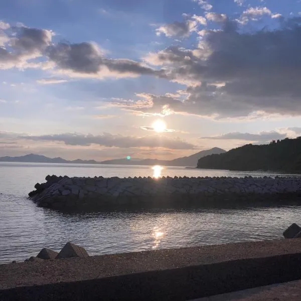 しまなみゲストハウス南風荘, hotel di Kamiura